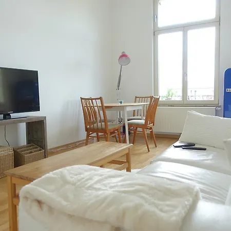Helmut Apartman *
