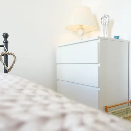 Helmut Apartman *